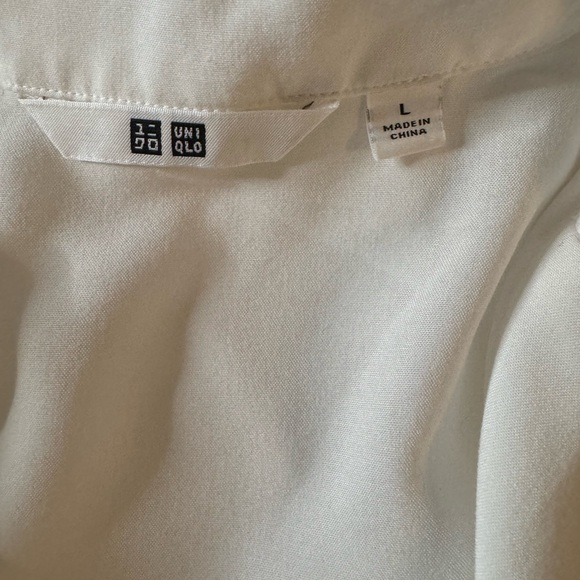 Uniqlo Rayon Blouse - Picture 5 of 7